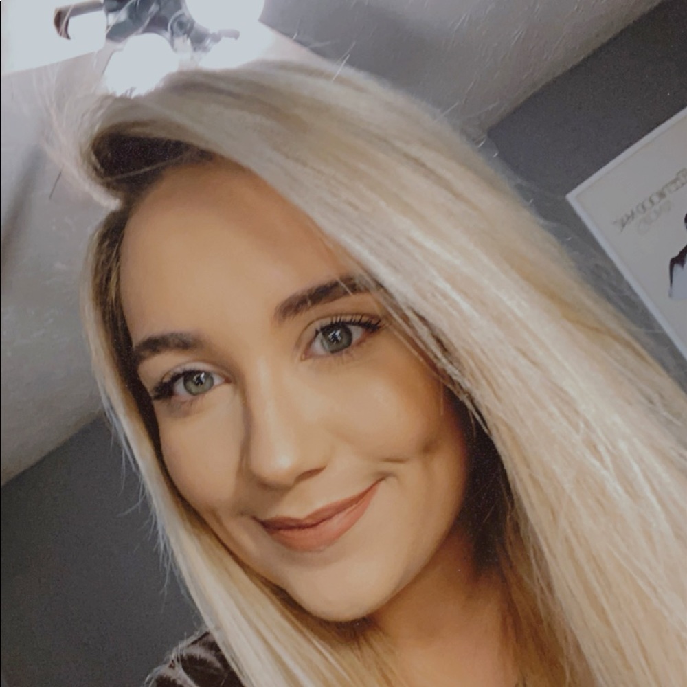 Meet your Posher, Laken